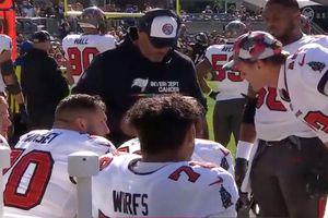 NFL: Tom Brady le gritó a su linea ofensiva durante derrota ante los Steelers