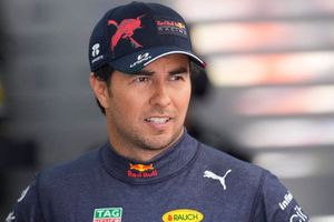 Checo Pérez: Se reunió con joven promesa del automovilismo en México