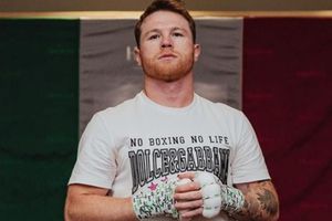 Canelo Álvarez inauguró tiendas de conveniencia; así puedes trabajar en ellas