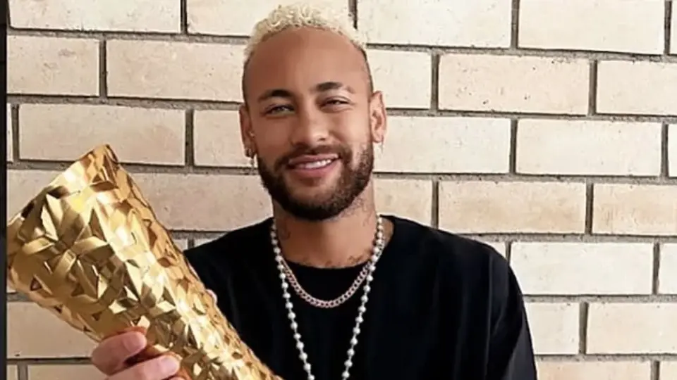 Pelé: Neymar recibió el trofeo a "El mejor jugador de la Historia" en nombre de O´Rei