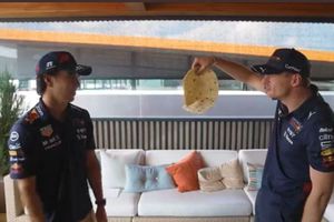 F1: Checo Pérez y Max Verstappen hicieron el 'Tortilla Slap Challenge'