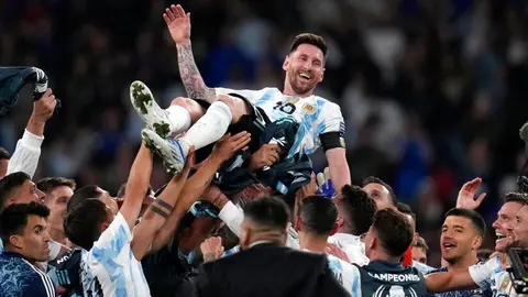 Lionel Messi: Hacen villancicos con la frase de "Qué miras, bobo"