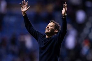 Nicolás Larcamón no se aguantó y celebró gol de Messi