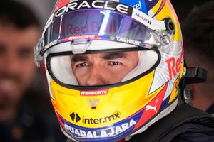 VIDEO: Checo Pérez sufre incidente en primera práctica del GP de Francia