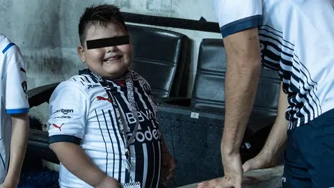 Rayados: Iker, niño famoso en TikTok, estuvo presente en el Gigante de Acero