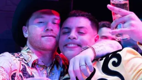 Influencer no hará público video del pleito entre Canelo y Grupo Firme por ‘recomendación’