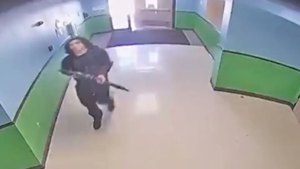 Texas: Video reveló que policías tardaron en reaccionar durante tiroteo en primaria