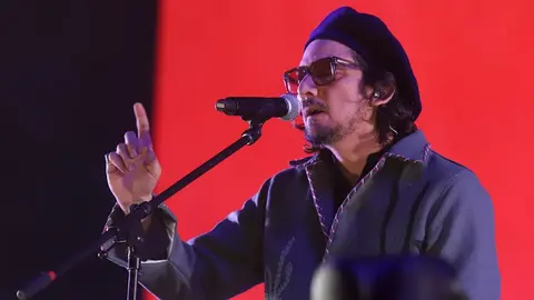 León Larregui se une a Canelo y se lanza contra Messi: 'No eres Maradona, relájate'