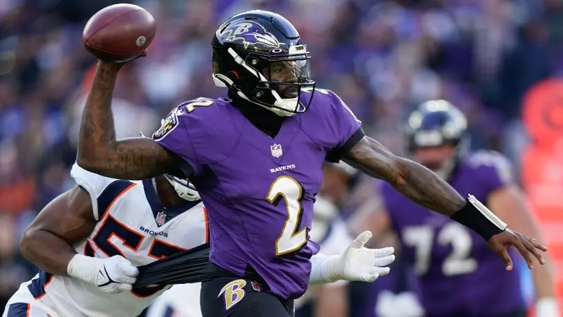 NFL: Huntley guió a Ravens a remontada sobre Broncos