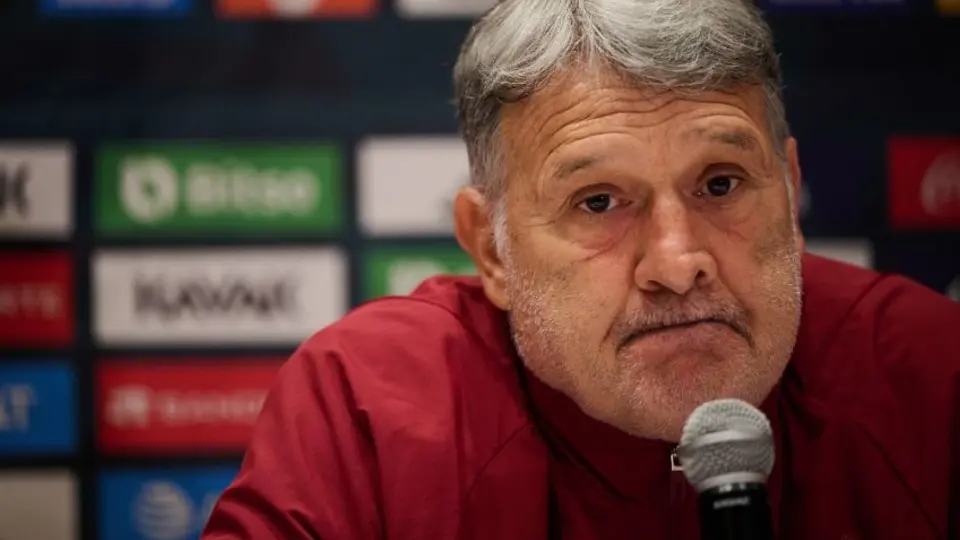Tata Martino explicó llamada de Raúl Jiménez: "Se da por la evolución que ha tenido"
