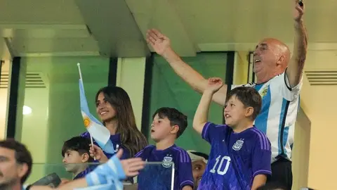Messi: Antonella Rocuzzo imitó el "Qué miras, bobo" del argentino