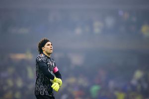 Jorge Pietrasanta a Memo Ochoa: 'Serías bienvenido en las Chivas'
