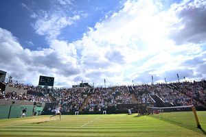 Federación de tenis británica fue sancionada con 900 mil euros por el veto a rusos