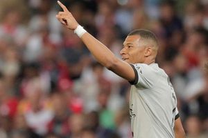 Mbappé, en amorío con la 'playmate' transgénero Inés Rau