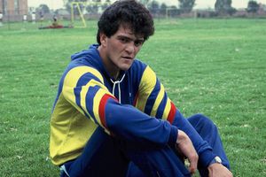 Carlos Hermosillo reveló que lo confundieron con 'Coque' Muñiz en su presentación con América