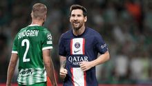 Lionel Messi: Niños se amontonan en busca de un abrazo del astro argentino
