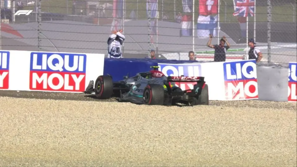 Video: Lewis Hamilton tuvo fuerte choque en el muro en la qualy del GP de Austria
