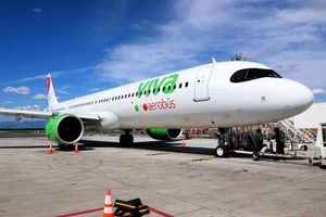 Video: Motor de avión de Viva Aerobus se incendió en pleno vuelo en Guadalajara