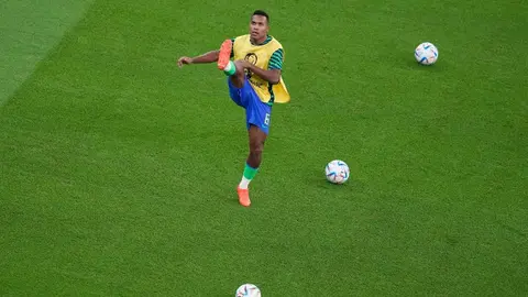 Brasil: Alex Sandro entrenó por separado de cara a los Cuartos de Final ante Croacia