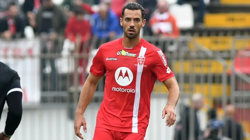 Pablo Marí: Hombre apuñaló a 5 en Italia, incluido al futbolista del Monza