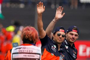 Checo Pérez 'perdonó' a Max Verstappen: 'Definitivamente ha quedado solucionado'