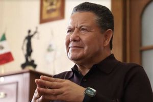 Gobernador de Hidalgo lanza apuesta a Samuel García previo a la Semifinal de Vuelta