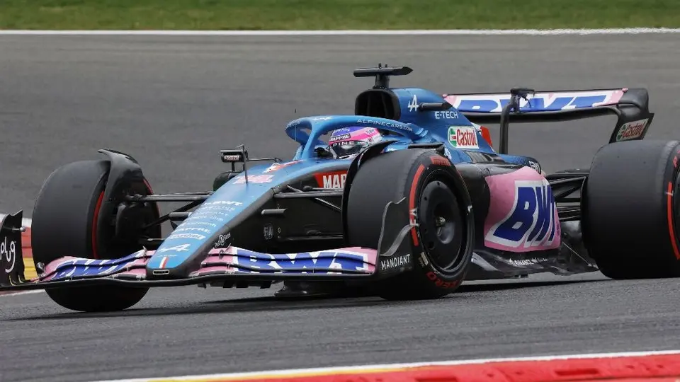 Fernando Alonso: Bromeó sobre un posible 'toque' entre Checo y Sainz