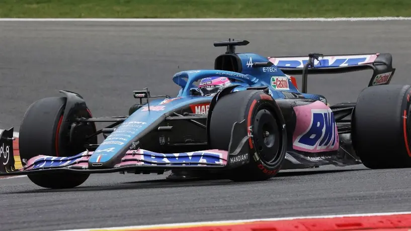 Fernando Alonso: Bromeó sobre un posible 'toque' entre Checo y Sainz