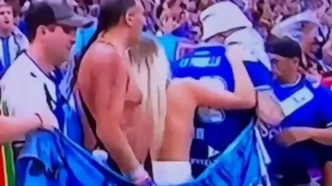 Aficionada argentina hizo topless en la Final de Qatar 2022