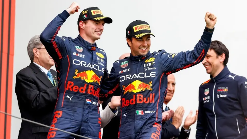 Checo Pérez y las veces que ayudó a Verstappen para ganar el Bicampeonato de la F1