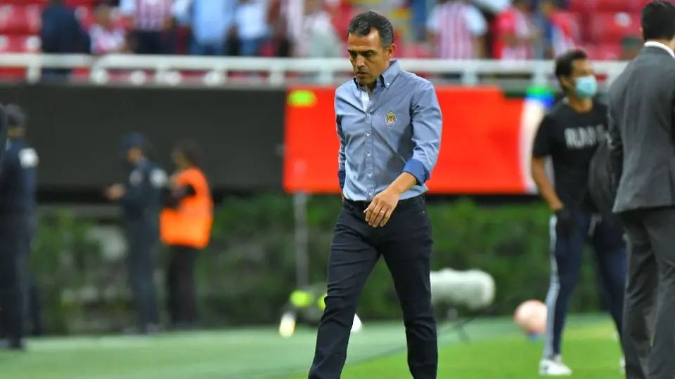 Chivas: ¿Qué pasará con Cadena si pierde el Clásico Tapatío?