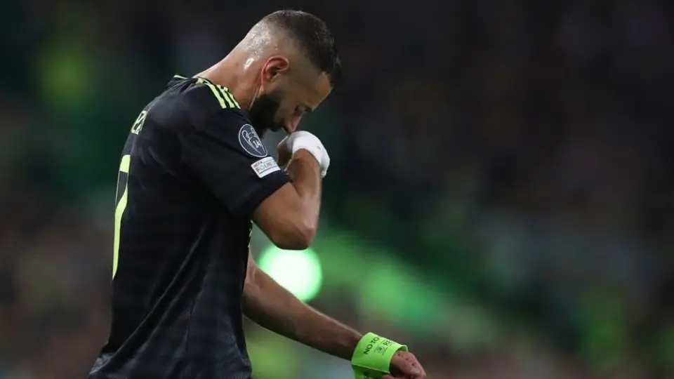 Real Madrid: Benzema sufrió lesión en la rodilla en el arranque de la Champions League
