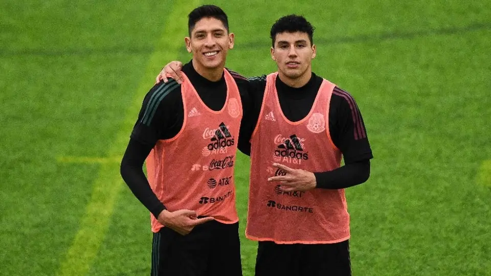 Edson Álvarez y Jorge Sánchez, los mexicanos que impresionan a compañeros en el Ajax