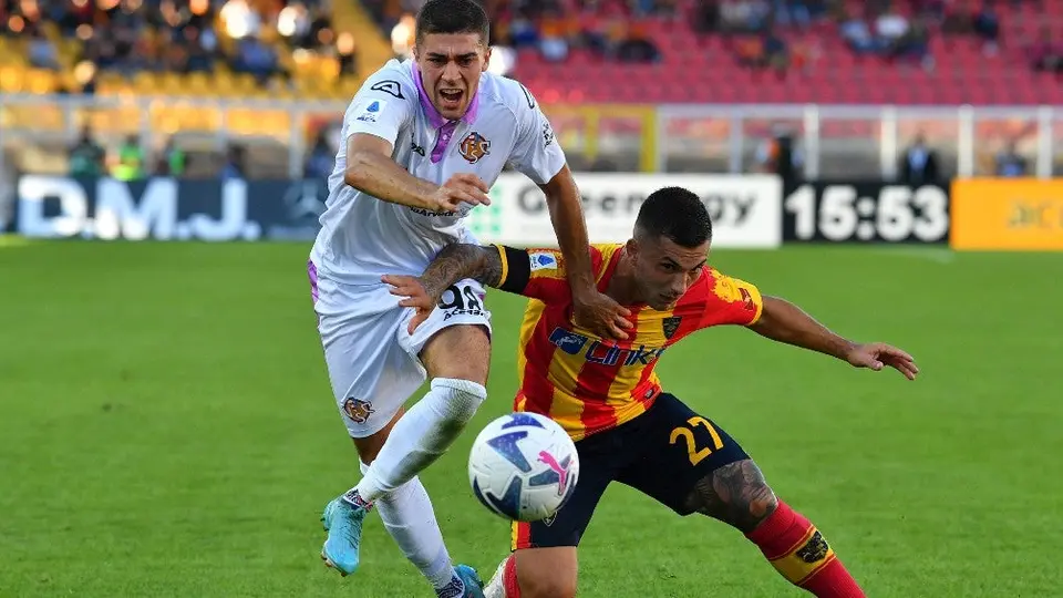 Serie A: Cremonese empató por la mínima ante Lecce con Johan Vásquez en la banca