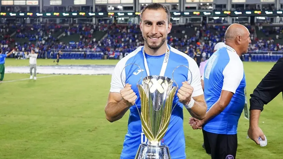 Cruz Azul: Alejandro Mayorga rechaza que el plantel de La Máquina sea corto