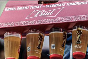 Marca de cerveza cumple y el cargamento ya llegó a Argentina