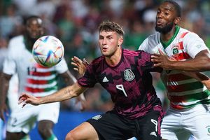 Santi Giménez sobre el Tri de Martino: "Iba a ser ilógico llevar a cuatro delanteros"