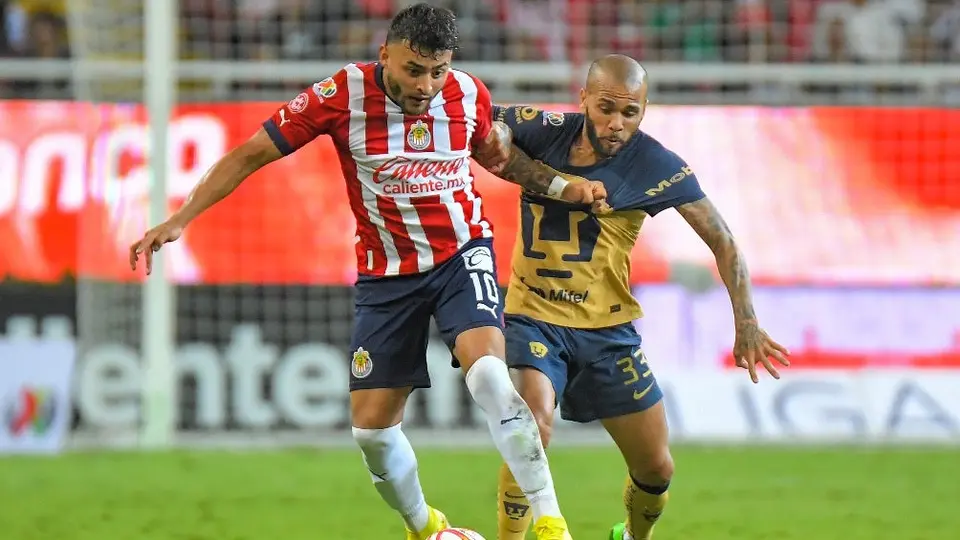Dani Alves: Jugadores de Chivas esperaron al brasileño para pedirle un autógrafo y una foto