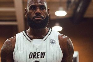 LeBron James opinó sobre el caso de Robert Sarver: ‘No hay lugar para el racismo’