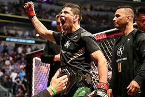 Brandon Moreno sobre su cuarta pelea contra Figueiredo: 'Yo levantaré la mano'