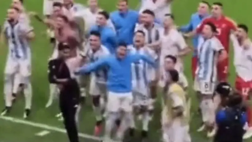 Qatar 2022: Jugadores de Argentina fueron captados agrediendo a trabajador qatarí