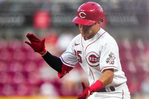 Alejo López: Tres imparables del mexicano en victoria de Reds ante Cardinals