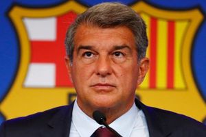 Van der Vaart sobre situación financiera del Barcelona: "Laporta es imbéc..."