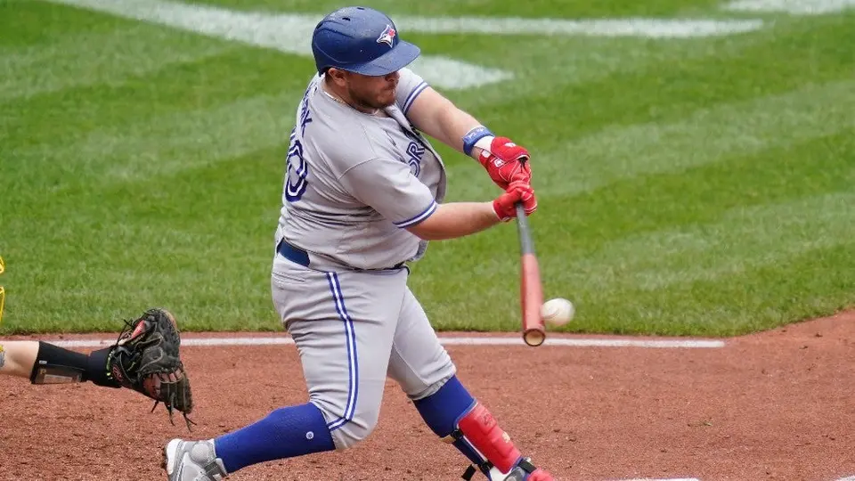 Alejandro Kirk: Impulsó carrera y Blue Jays vencieron 4-3 a Pirates para completar barrida