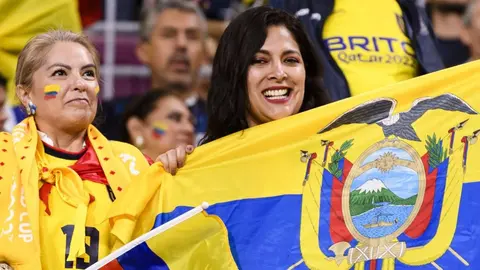 Fanáticos de Ecuador reviven polémica en Qatar: "¿Cuándo juega Chile?"