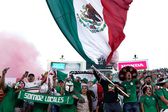 México vs Perú: Se registró pelea entre aficionados en las gradas del Rose Bowl