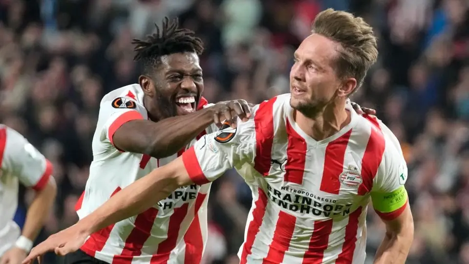 PSV de Erick Gutiérrez ganó ante Arsenal y aseguraron clasificación a la siguiente ronda