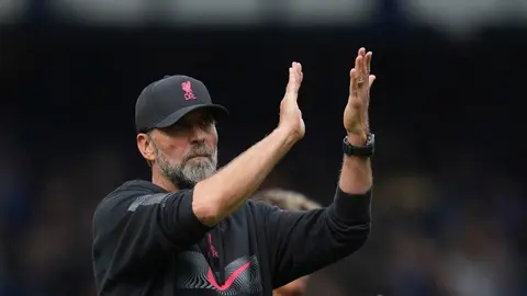 Isabel II: Jürgen Klopp espera respeto de la afición durante el tributo a la reina