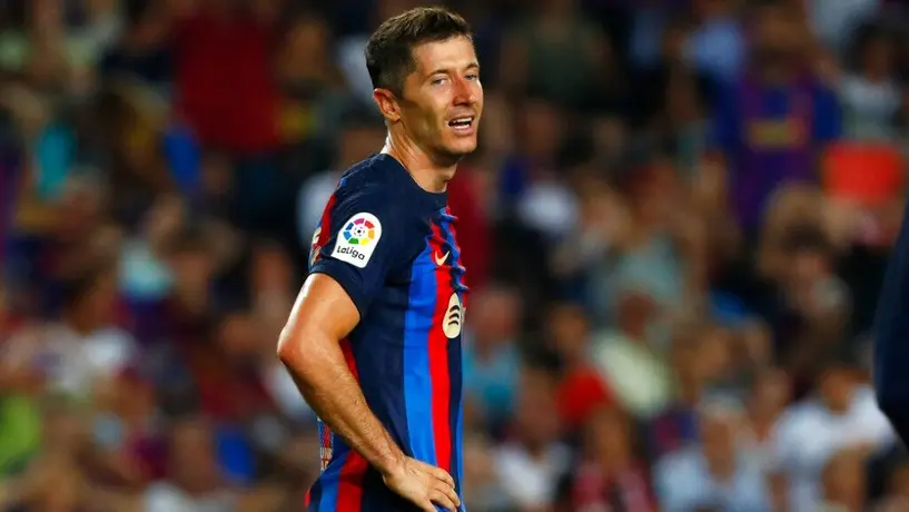 Robert Lewandowski: Fue trolleado por arbitro tras robo de su reloj