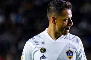 Chicharito: Marca deportiva anuncia fichaje del delantero mexicano